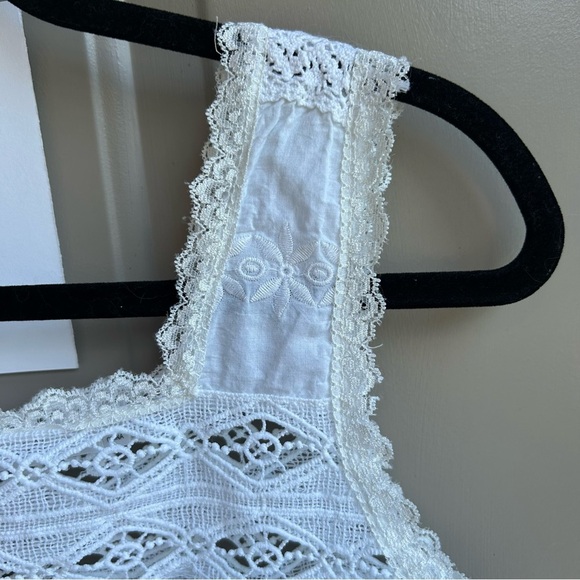 Easel White Lace Tank Top - Picture 6 of 8
